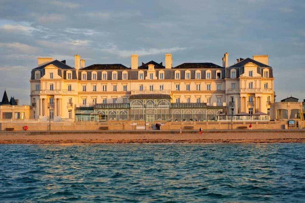 Appartement A 30M De La Plage Du Sillon. Сен-Мало Экстерьер фото